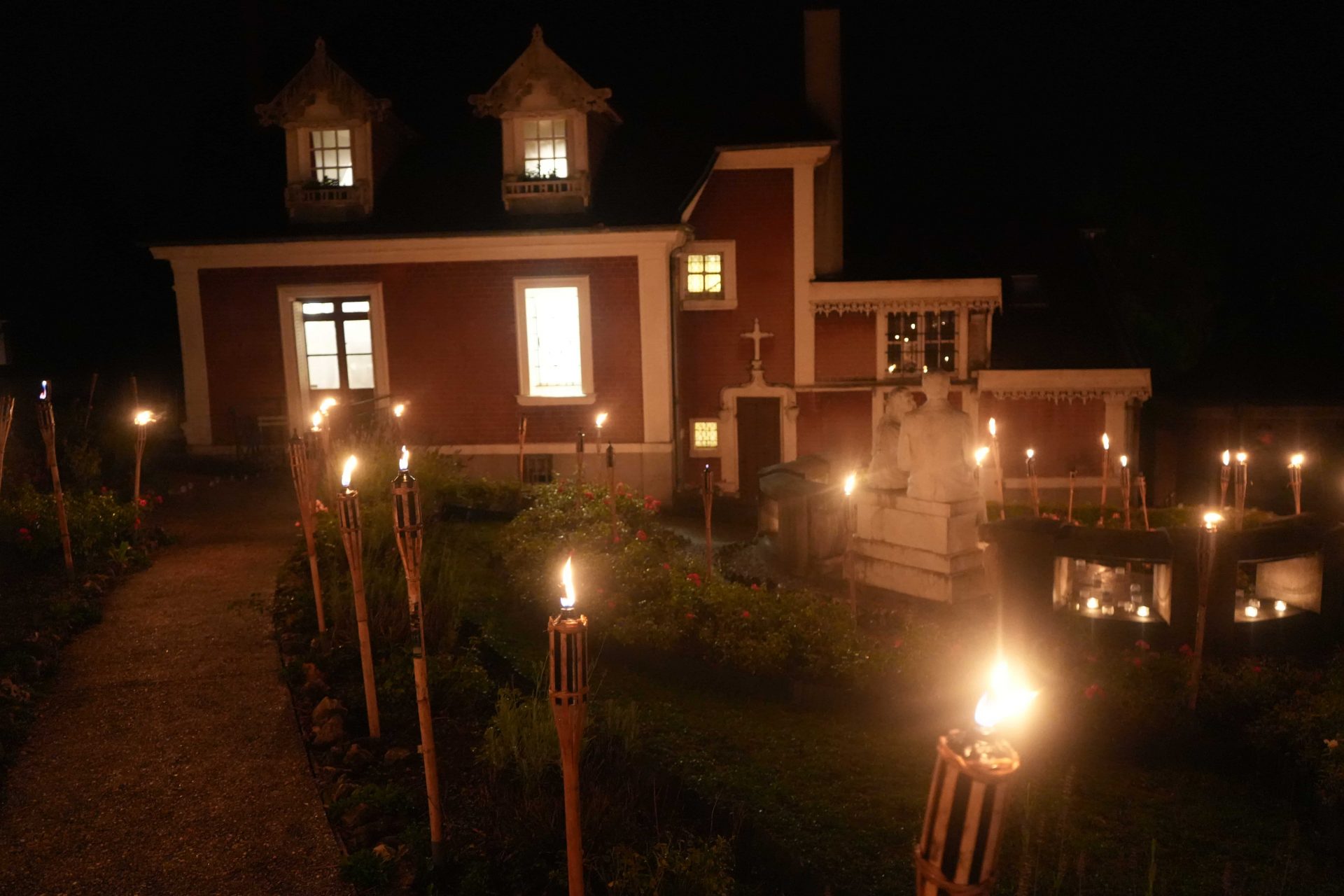 Veillée en lumière aux Buissonnets