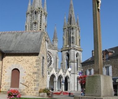 “Notre-Dame de Pontmain” : Journée de pèlerinage à Pontmain